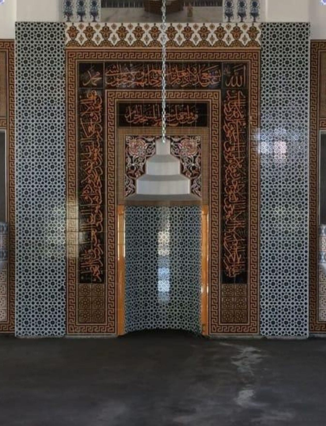 Mihrap Minber Kürsü -19,  Ahşap Mihrap Minber Çinileri, Kütahya Çini Mihrap Minber, Kütahya Çini Dekor,