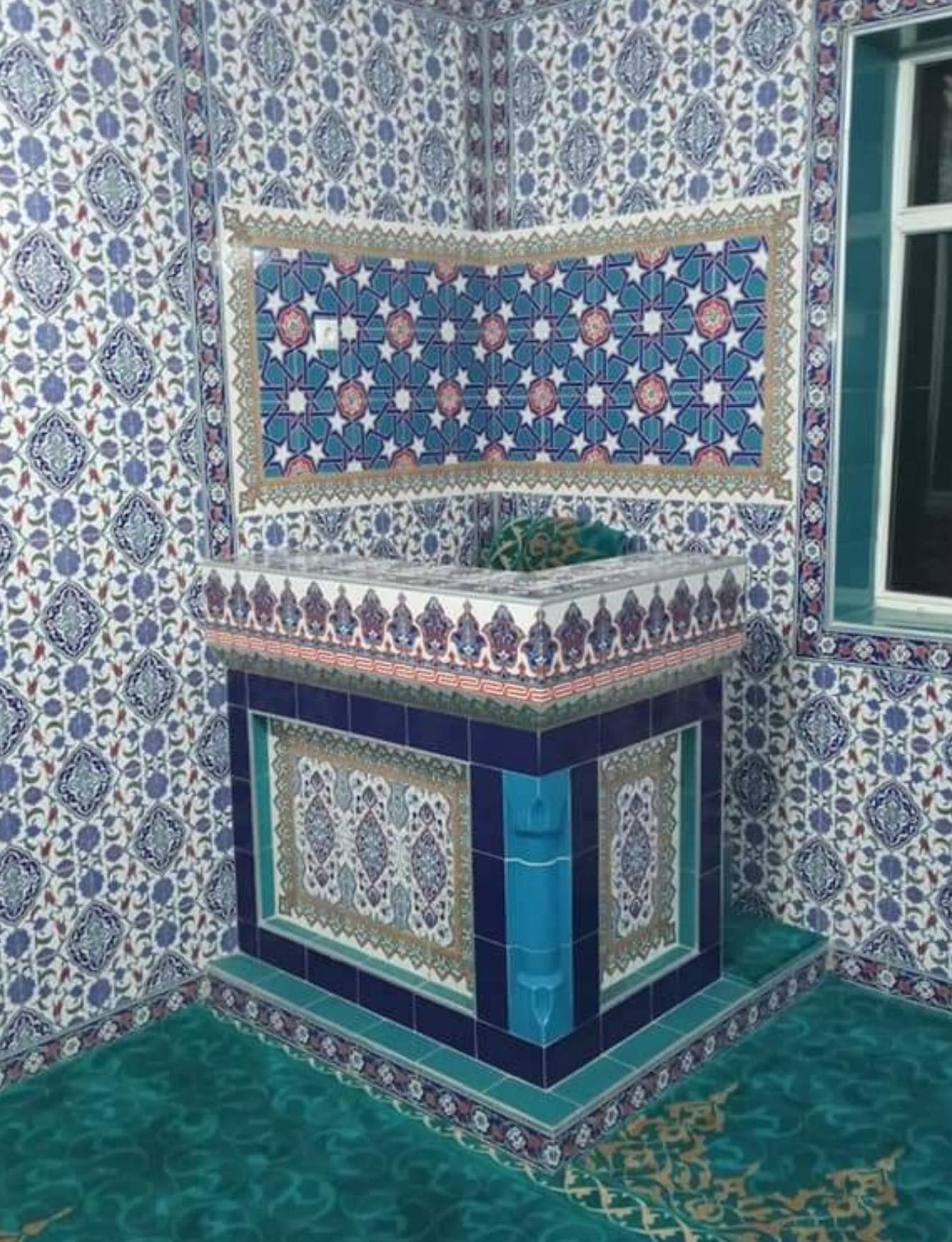 Vaaz Kürsüsü -25, Çinili kürsü modelleri, Kütahya çini dekor,