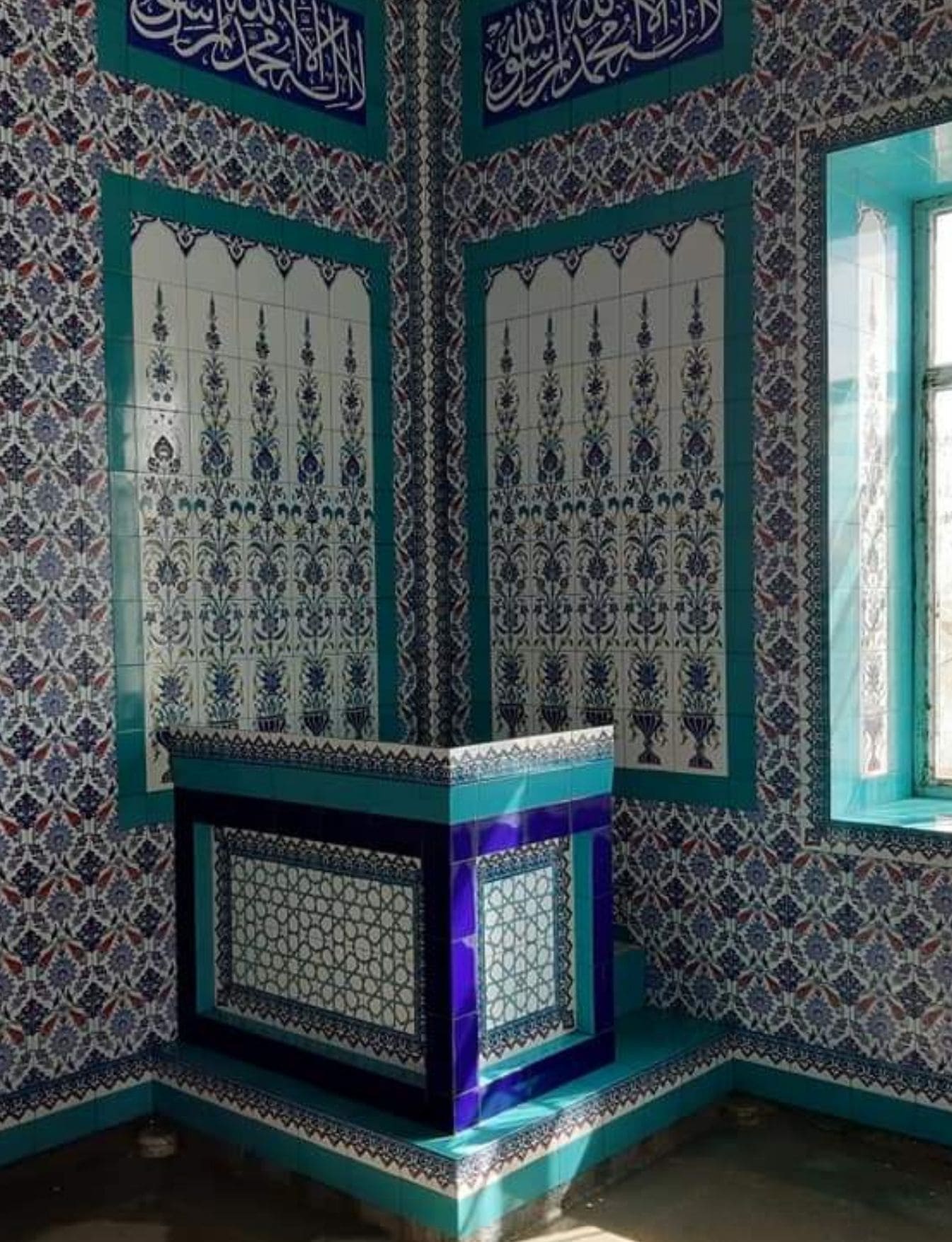 Vaaz Kürsüsü -26, Cami çini kürsü, Kütahya çini dekor,