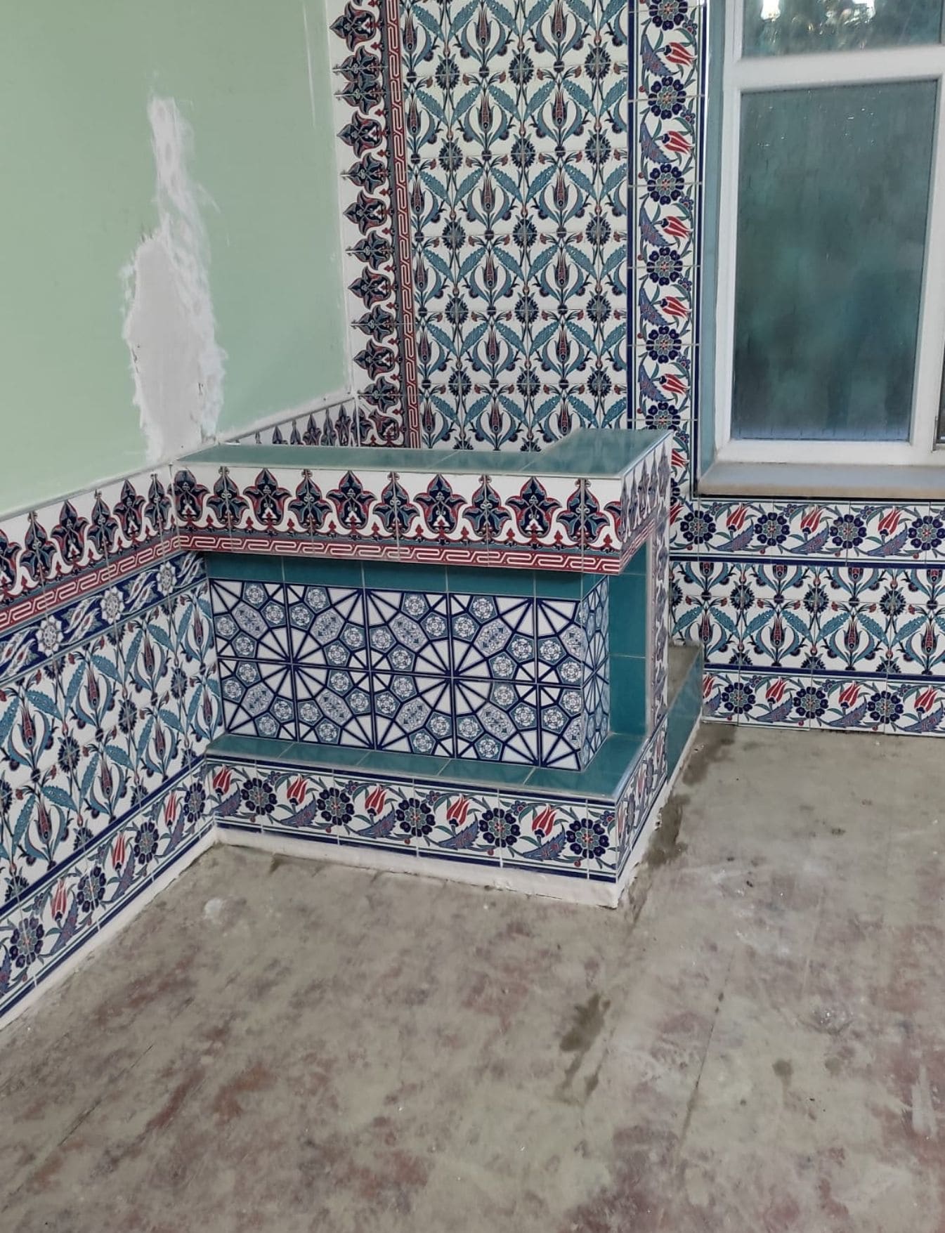 Vaaz Kürsüsü -31, Vaaz kürsüsü çini modeli, Kütahya çini dekor,