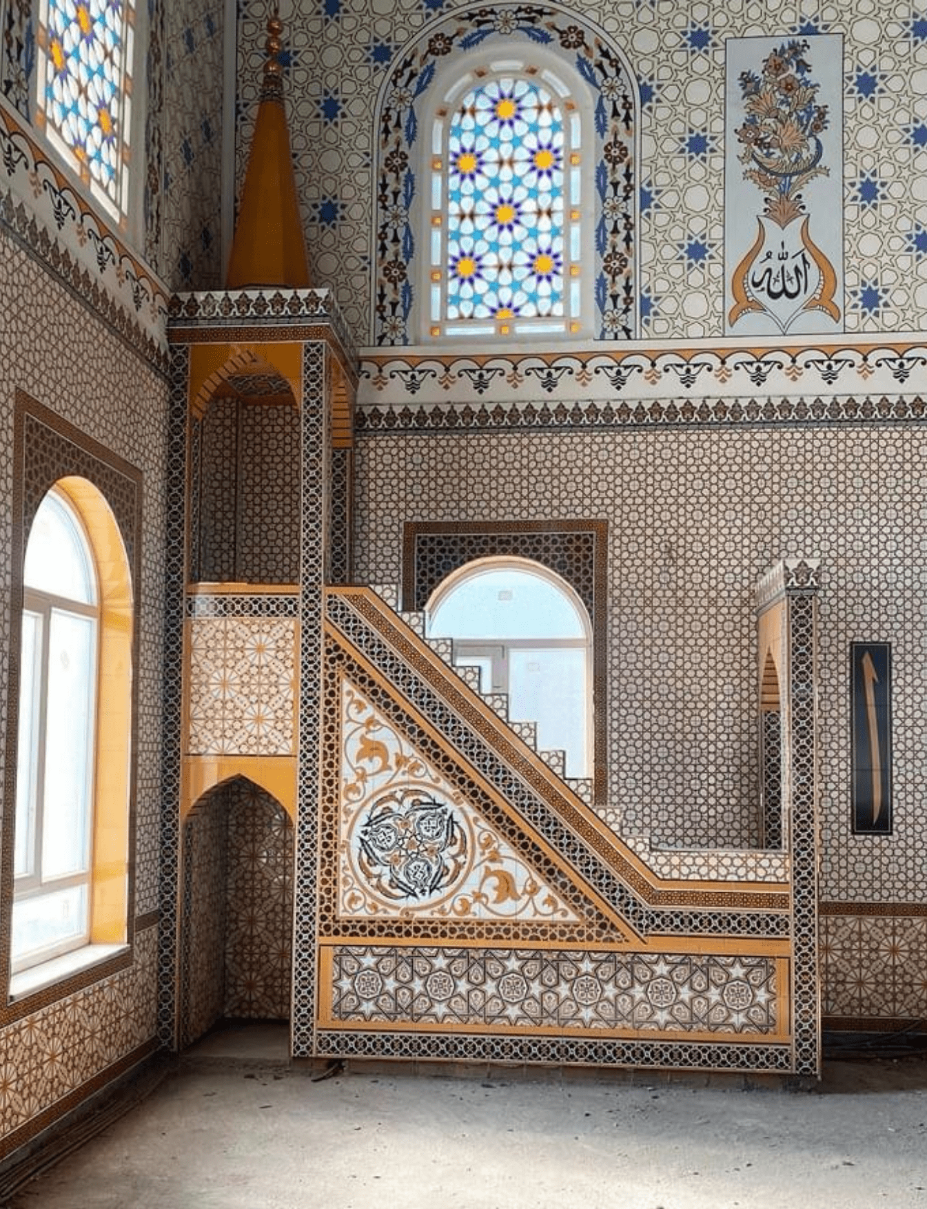 Minber -69, Cami Minber Modelleri Üçgen Çini Panolu, Kütahya Çini Dekor,