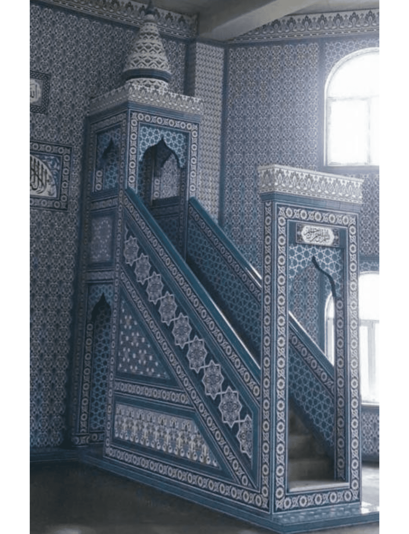 Minber -93, Cami Minberi Osmanlı Çini Motifli, Minber Görselleri, Mescit Minber Modelleri, Kütahya Çini Dekor,